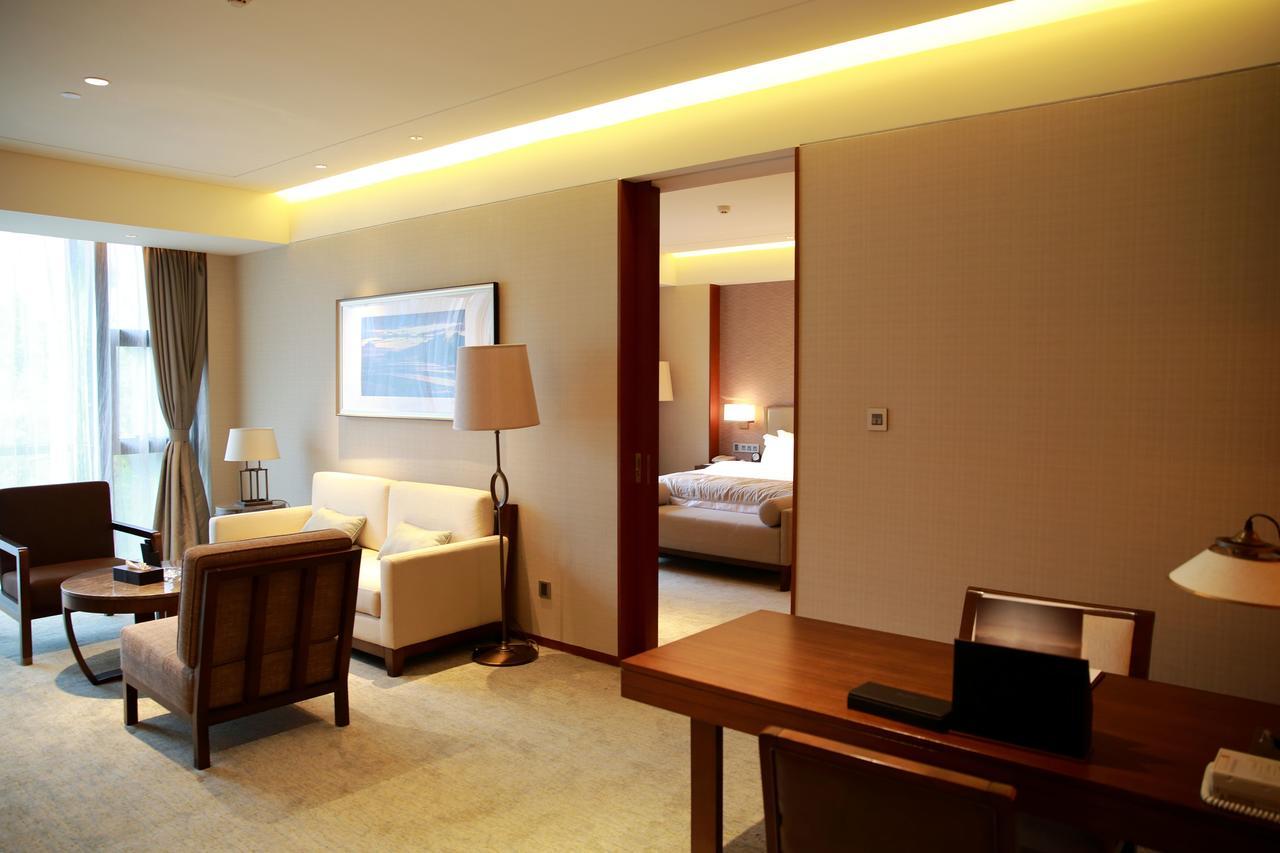 Zhongjian Yanqi Lake View Hotel Peking  Buitenkant foto